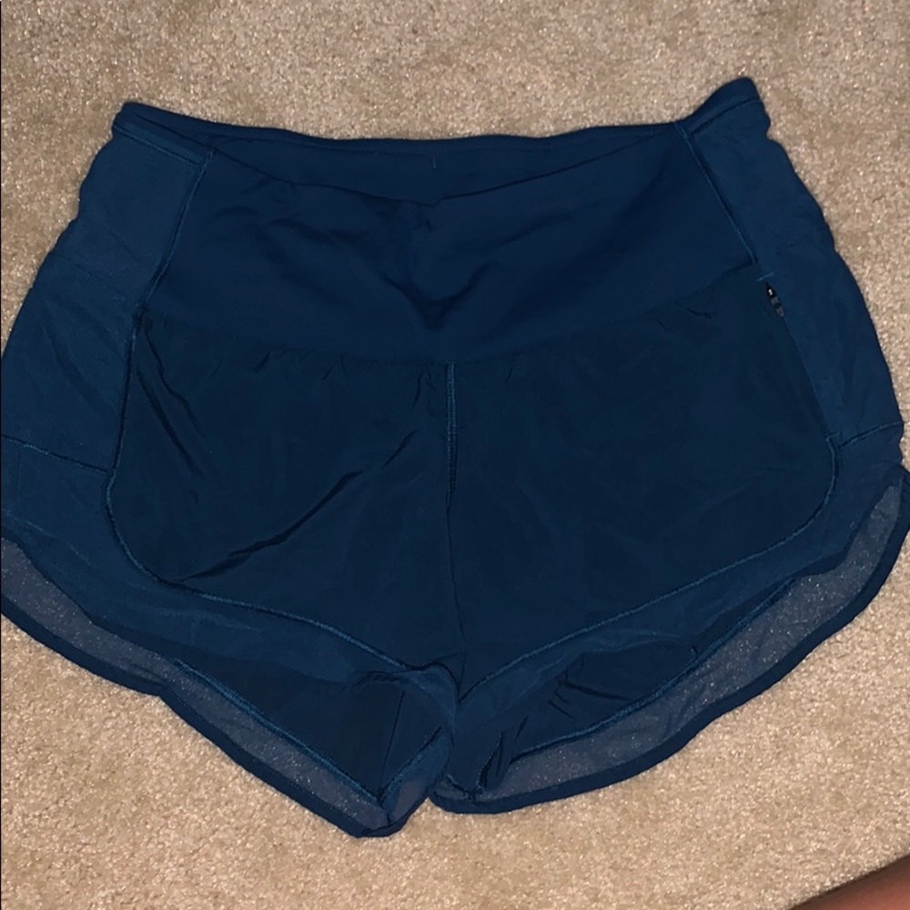 Lululemon mind over mile shorts